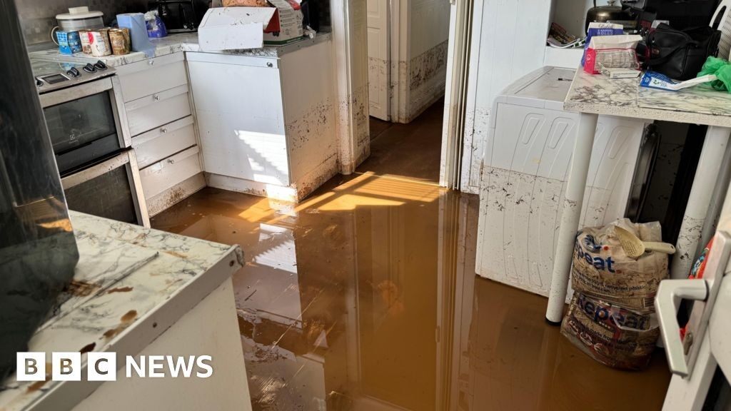 Gwaelod-y-Garth flood caused by planned quarry blast