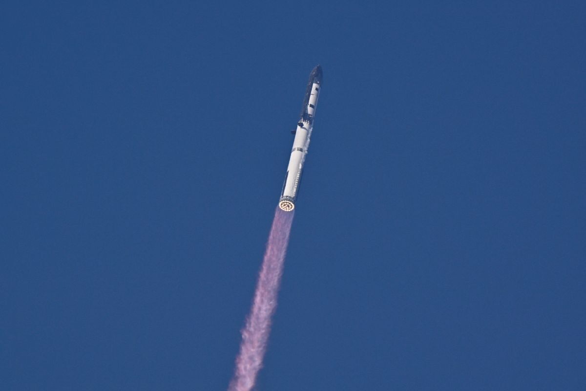 Defunct SpaceX rocket crashes into the moon, kicks up dust