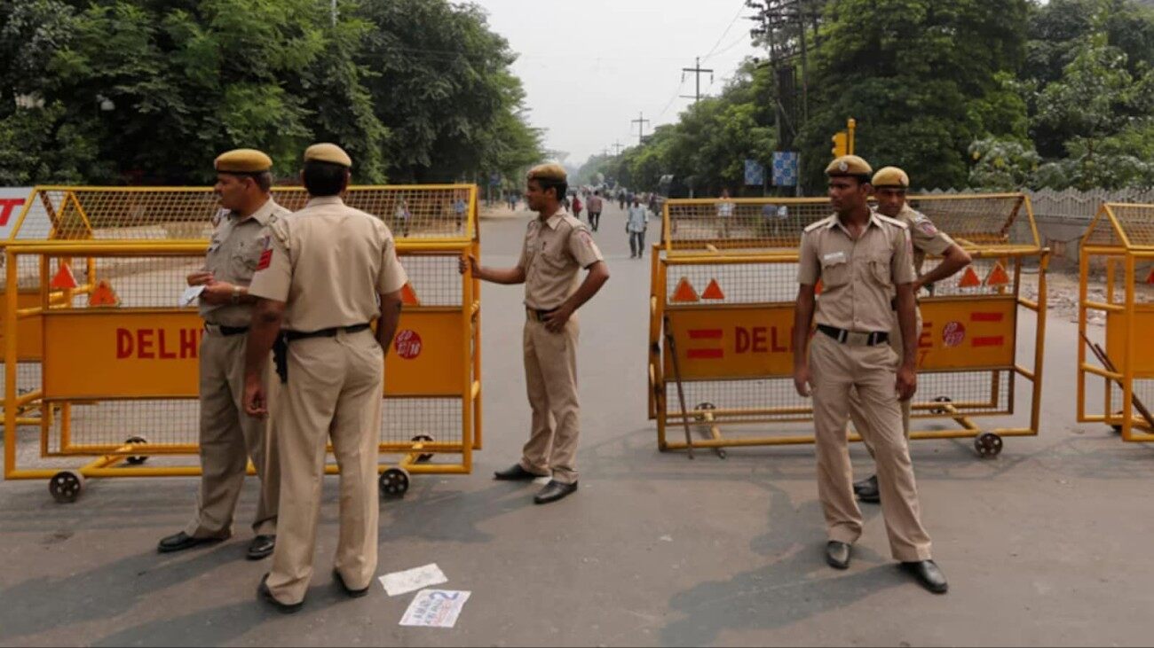Delhi University Student Found Dead In Rajouri Garden, Suicide Note Recovered