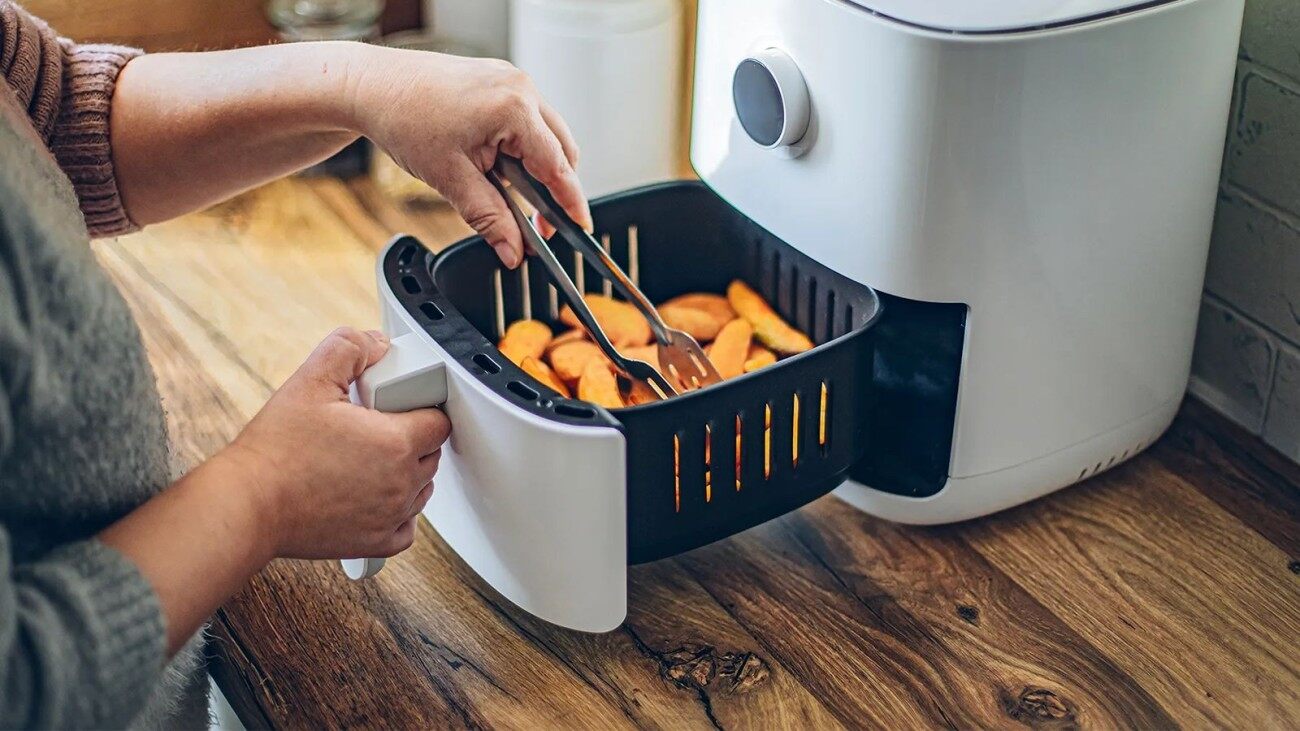 Air Fryer Deals That Actually Deserve a Spot in Your Kitchen; Price Starts at Rs 2,799