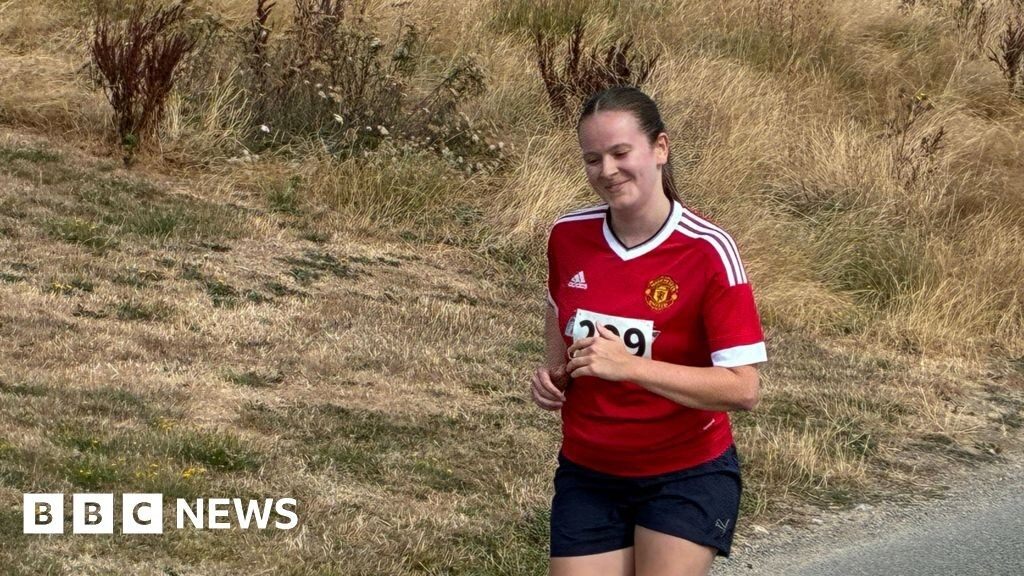 Rival football supporters use Fans to 5k on runs to score points